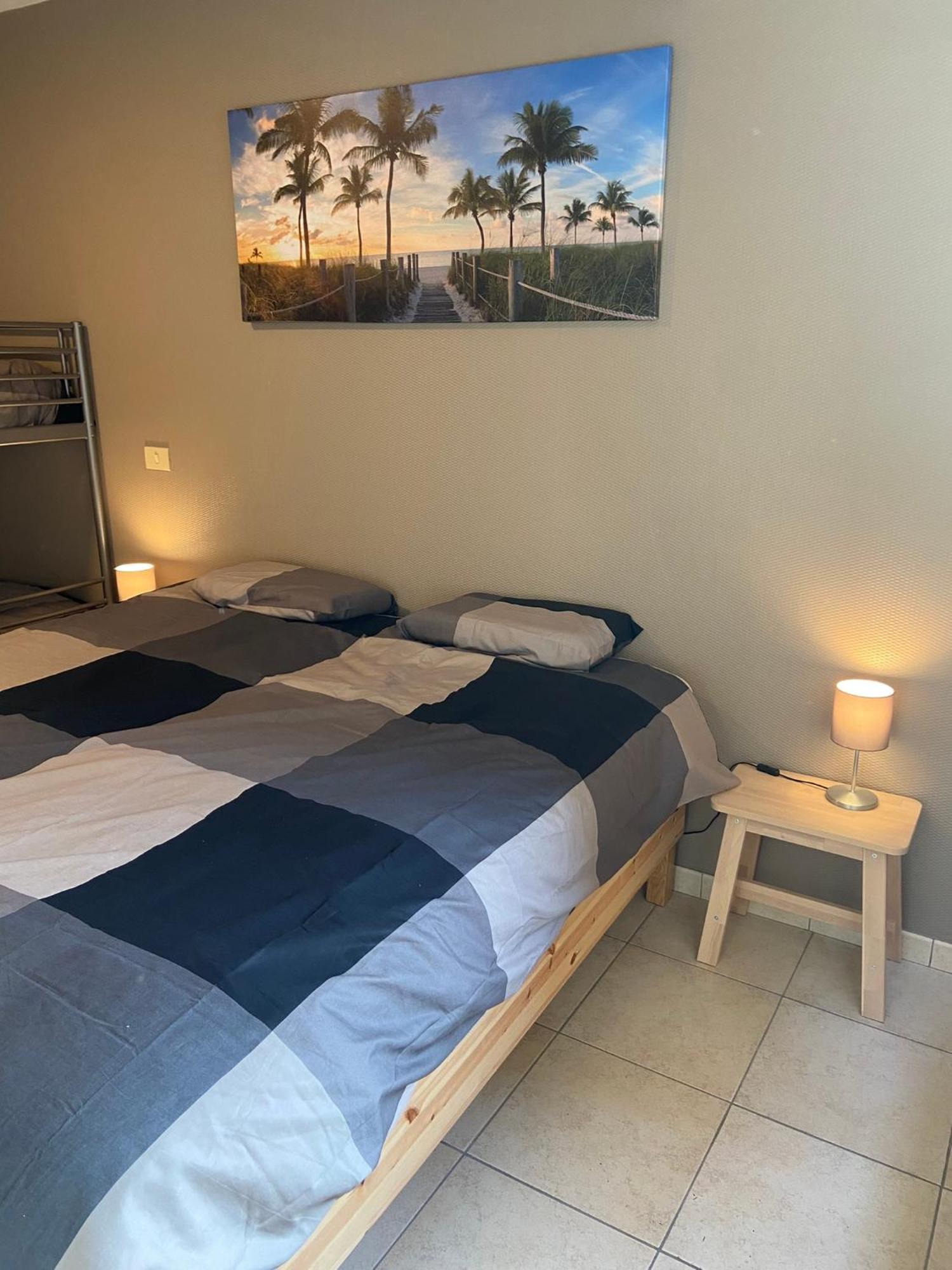 Weloveoostende - Newly Renovated Large Apartment 150M From The Beach - Including Bed Sheets And Final Clea-Ning Kültér fotó